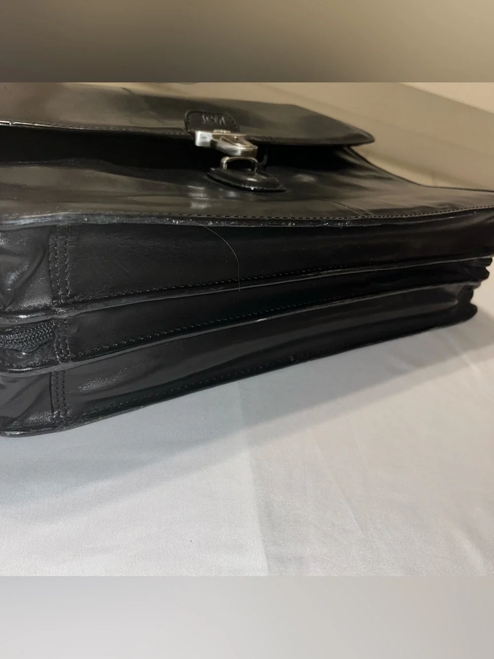 Tony Perotti Italian Leather Laptop Bag Briefcase
